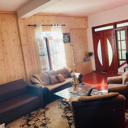 La Rose Guest House Nuwara Eliya Buitenkant foto